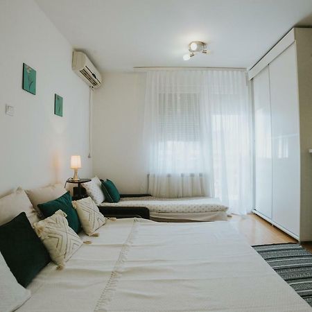 Mimika Apartman Apartment Novi Sad Luaran gambar