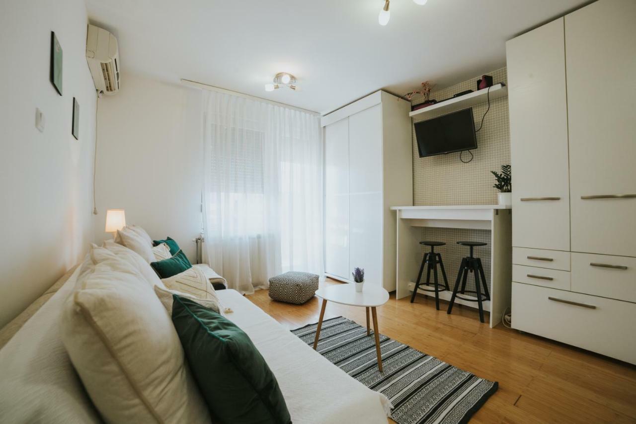 Mimika Apartman Apartment Novi Sad Luaran gambar